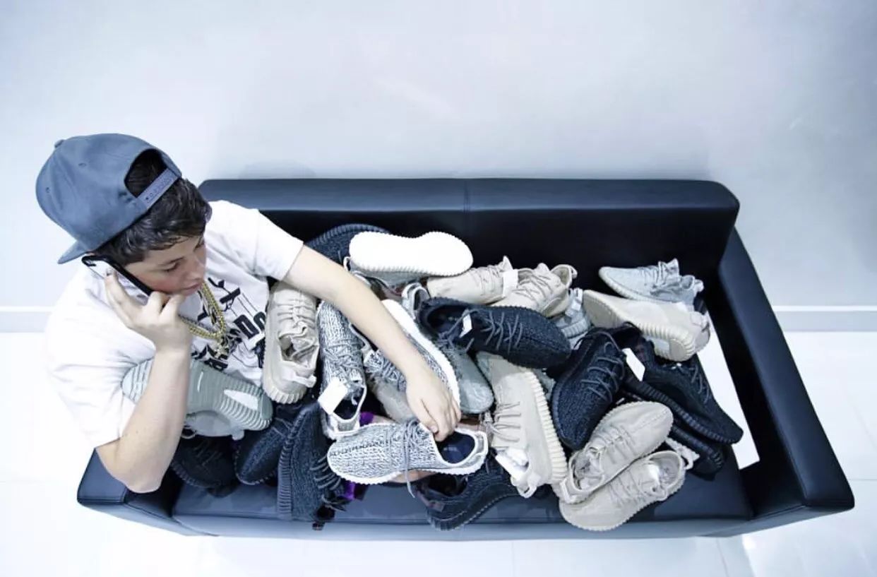 这波富炫的，吓掉了本佛系青年的保温杯