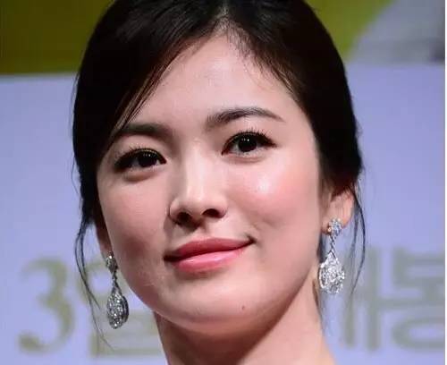 粉底没选对,粉底没选对色号太白像浮粉