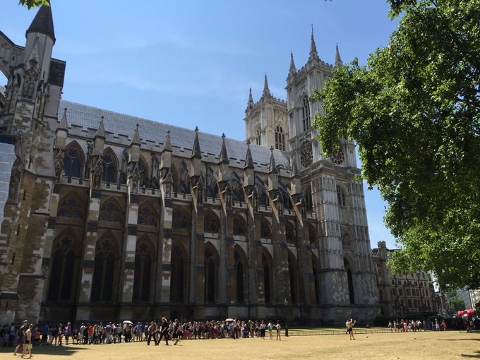 【已完结】英格兰苏格兰18日游记——美景、历史、足球、文化全体验(含挡风玻璃损坏以及车胎被扎处理经过)