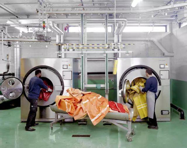 用货车破帆布做的包,用防水布做包包视频