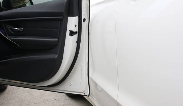 新车有防撞条,新车防剐蹭防撞条