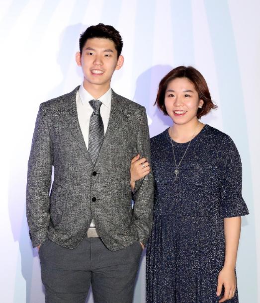 国羽高清帅照,国羽20岁新星正式公布恋情