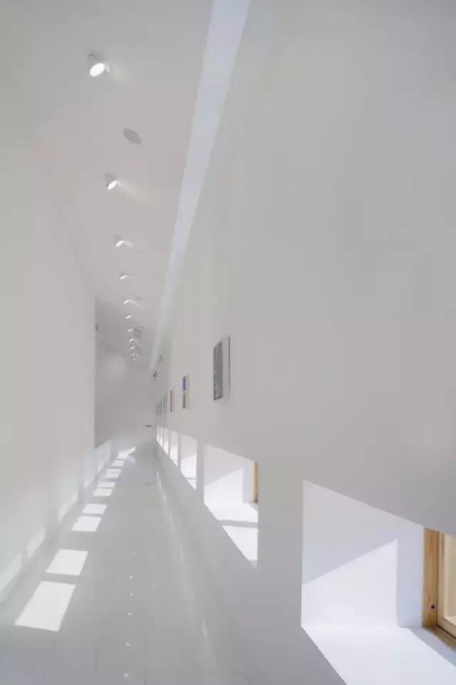 值得推荐的山东美术馆,烟台海边适合拍照美术馆