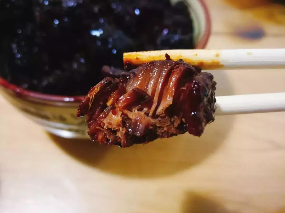 这几年酱黑鸭怎么越来越火,老字号黑鸭