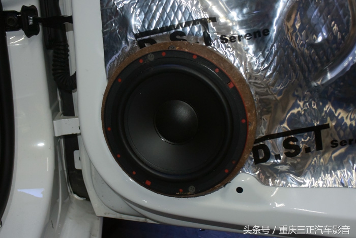 大众桑塔纳音响换丹拿音响,新款桑塔纳音响升级多少钱