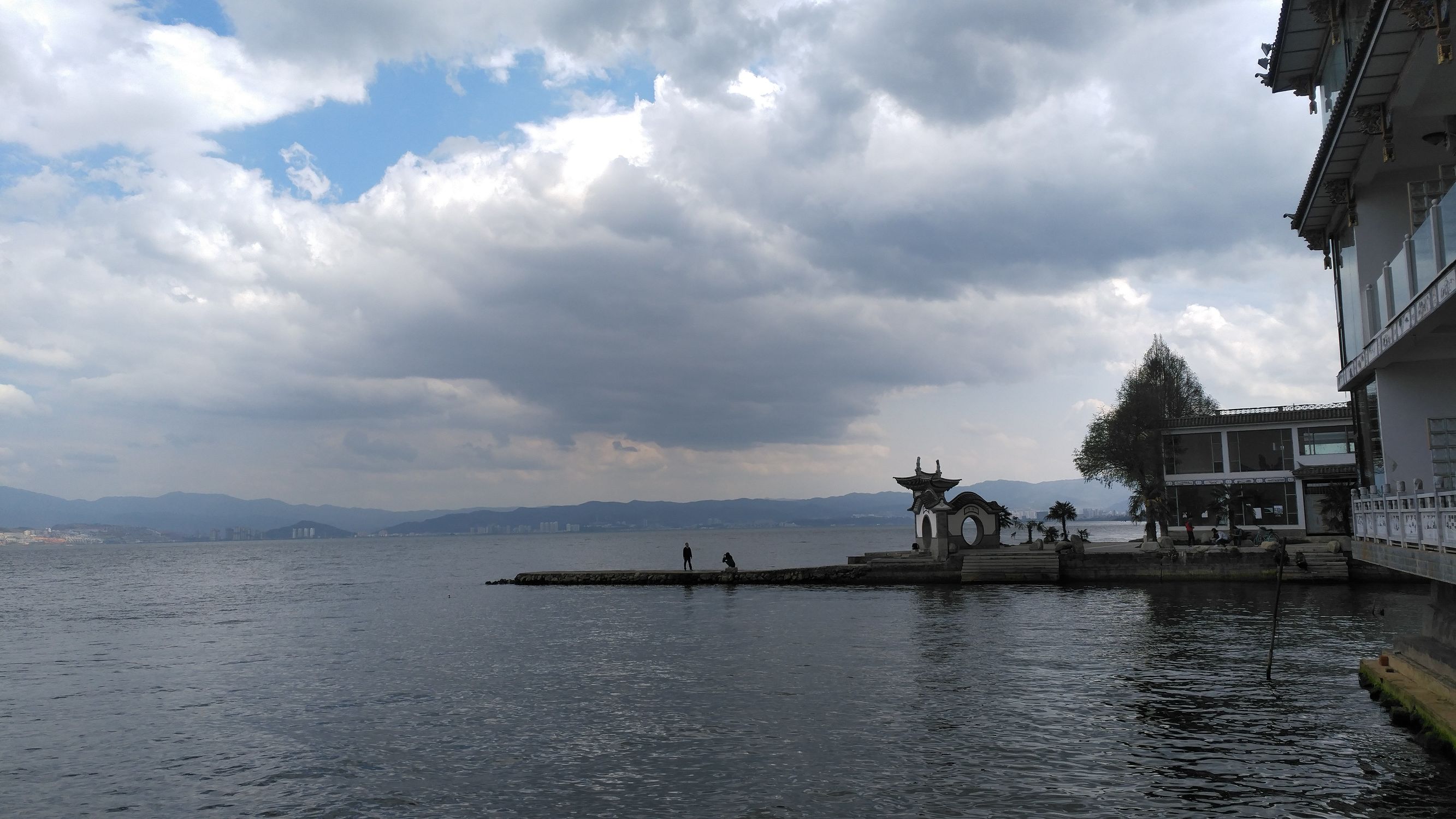 90后已经开始改变,90后也成长成爷们了