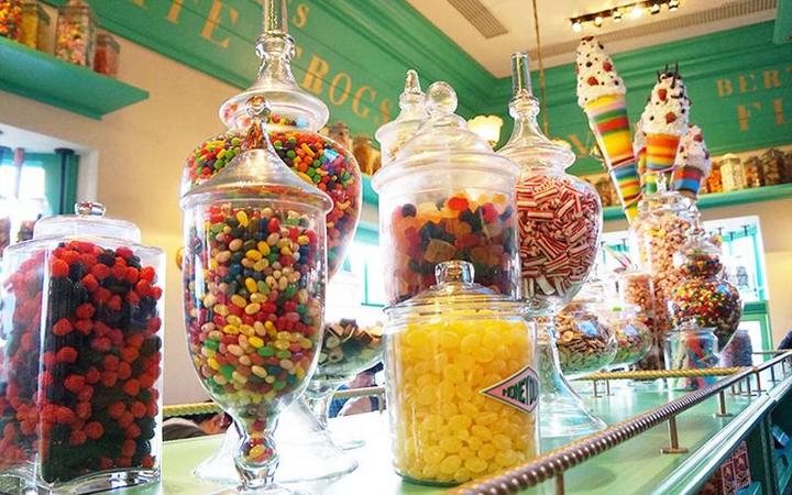 日本环球影城值得去的乐园,日本环球影城迪士尼乐园哪个更好