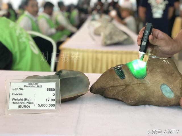 缅甸翡翠现在的走势 (2017年缅甸翡翠公盘价格表)