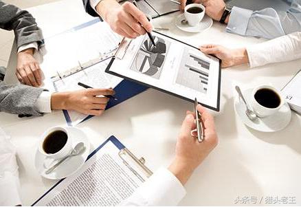 如何成为一名好猎头？在采访了300位猎头后，这是我的答案