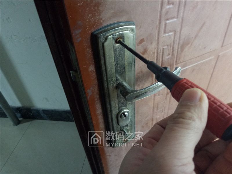 智能门锁拆解步骤,智能门锁拆解图解