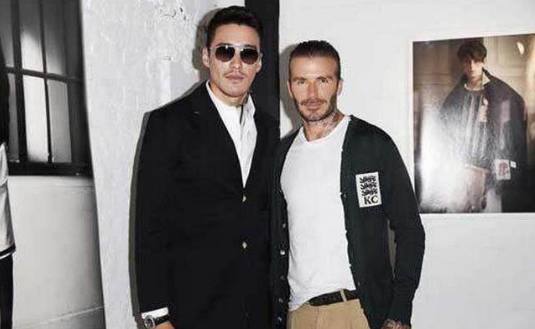 贝克汉姆见到成龙时的反应,贝克汉姆偶像成龙