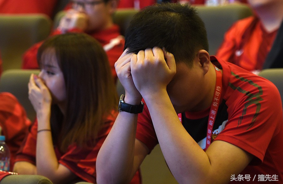 动了谁的奶酪？中国足协要设工资帽引热议部分投资者称早该如此