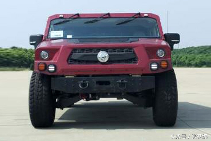 国产最强悍越野车，外观比悍马还狂野，上山下河路虎霸道都得服