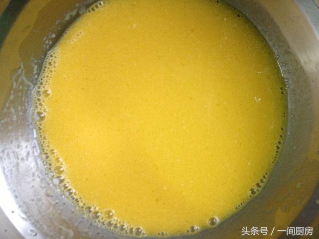 怎么用电饭锅做出蓬松柔软的蛋糕,用电饭煲做出蓬松柔软的蛋糕