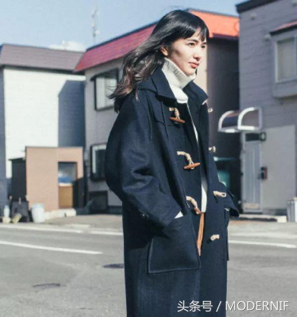 大衣的扣子怎么看上档次,大衣没有扣子怎样加扣子