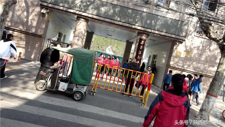 校门口砍伤学生事件,两名学生被砍事件