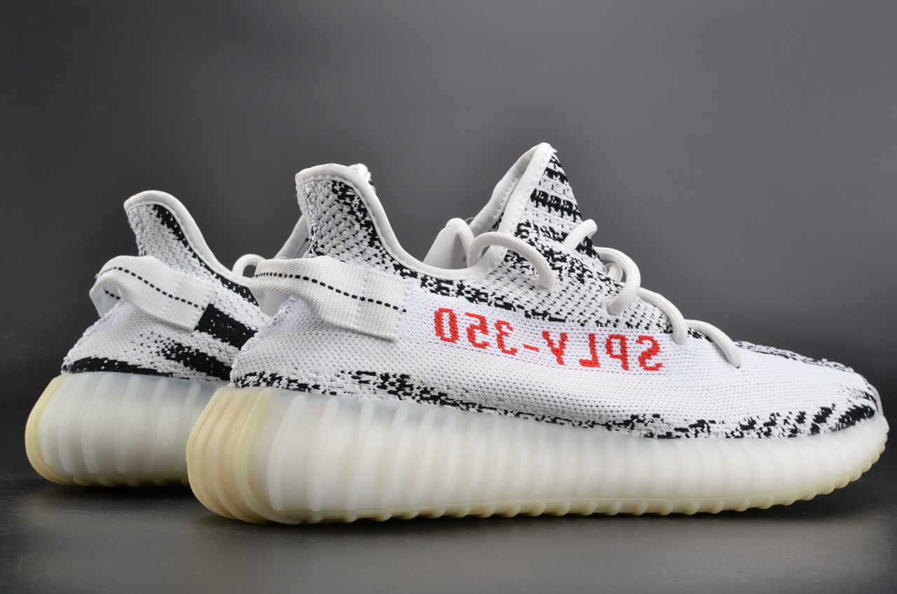 ADIDASYEEZYBOOST350V2白斑马配色