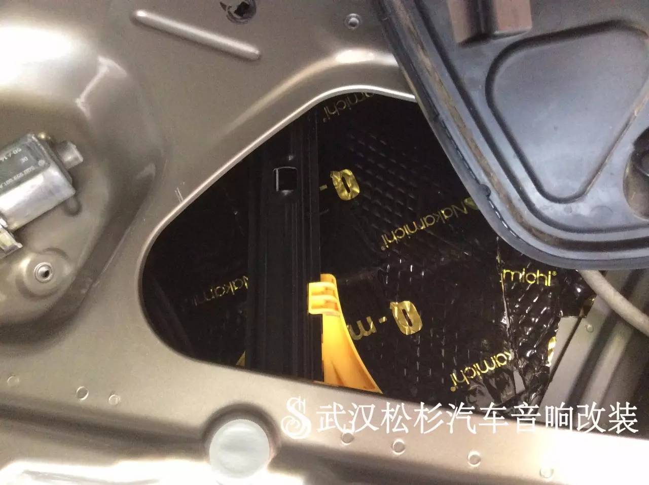 大众凌渡隔音降噪改装,大众凌渡做隔音施工过程