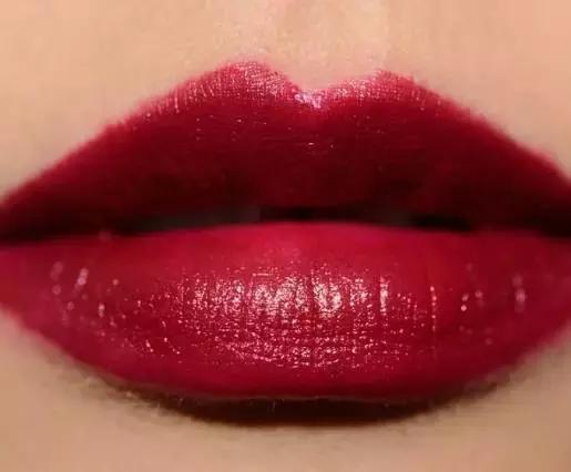 纪梵希搞婚庆，MAC卖寿桃？外国大牌到底对我们的春节有什么误解