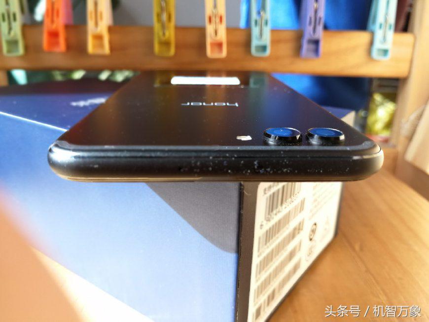 荣耀V10开箱及拍照图赏最超值的麒麟970全面屏AI手机