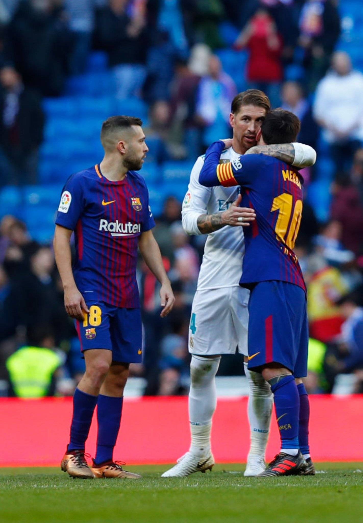 拉莫斯对梅西犯规,拉莫斯vs巴萨红牌记录