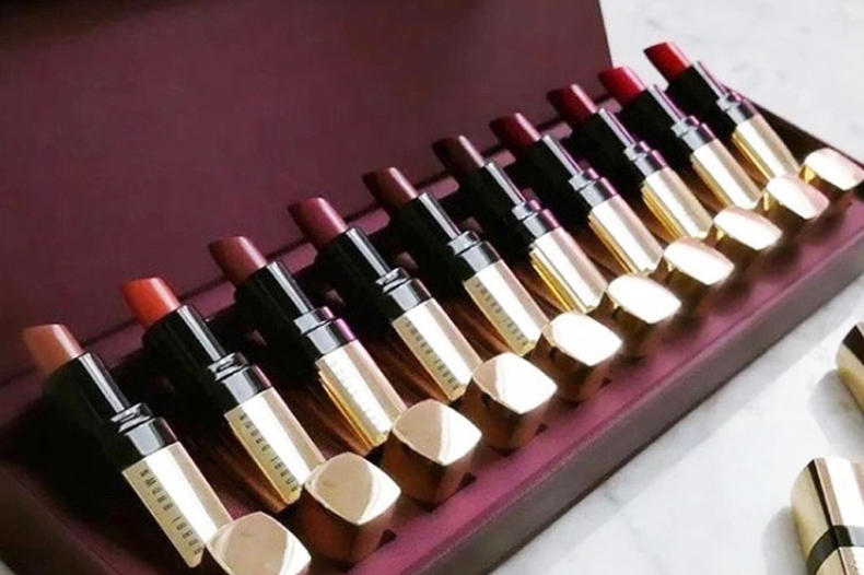 平价圣诞限定礼盒彩妆,美到窒息的圣诞彩妆