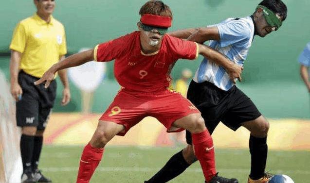 中国足球裁判赛后被打,中国足球骂裁判之名场面