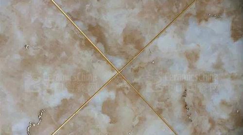 瓷砖沾了美缝剂怎么办,磨砂瓷砖上面有美缝剂怎么清理