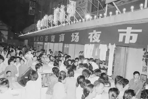 百感交集涌上心头,百感交集和感慨万千