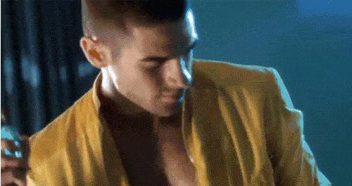 喷点香水,三个「贞观」伙计秒变精致boy白噪音专栏