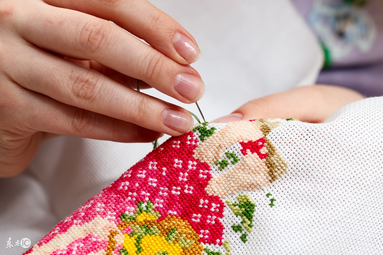 十字绣鞋垫全针绣法步骤,怎么绣十字绣针法