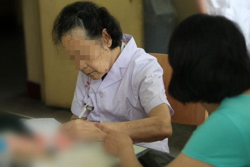 四个月宝宝腹痛快速解决方法,4个月宝宝腹痛怎么缓解