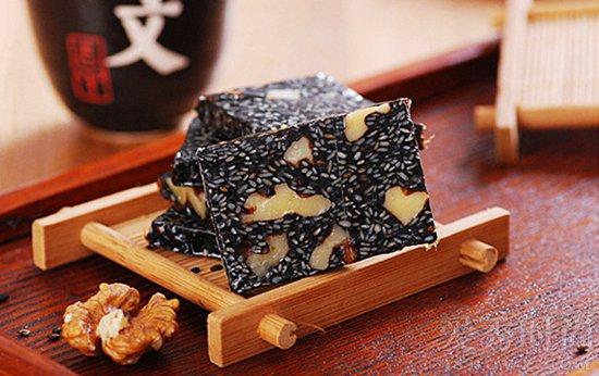 阿胶糕蒸和熬功效区别,阿胶糕如何熬制