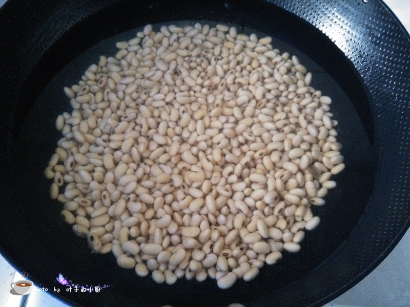 彩椒酱拌饭拌面非常好吃,在家自制万能香菇酱拌饭拌面口感