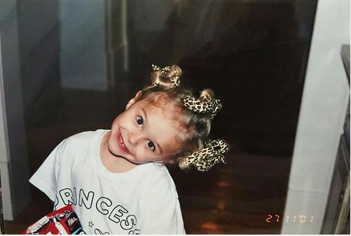 小贝大儿子与女友,小贝长子官宣订婚