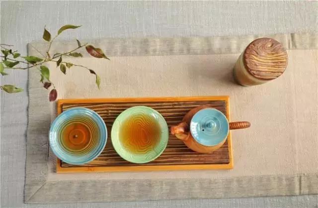 喝完酒舌头干怎么回事,为什么喝完茶反而感觉舌头干