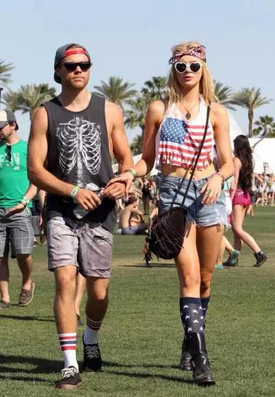 潮流音乐节换哪套衣服好,潮流出去玩穿搭