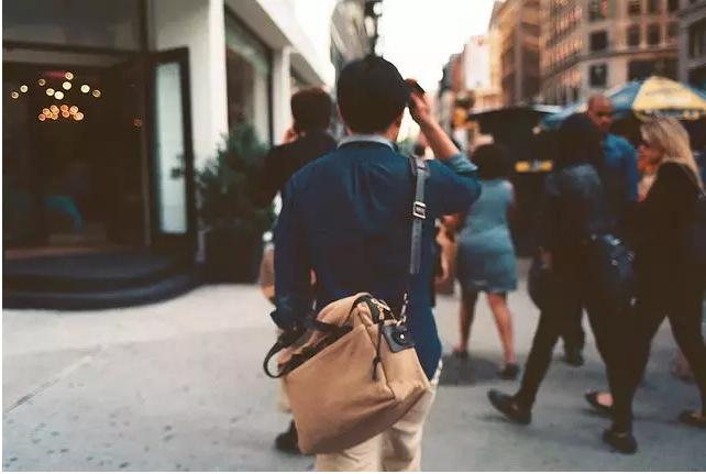 男生如何选适合自己的包,男士如何选择合适自己的包