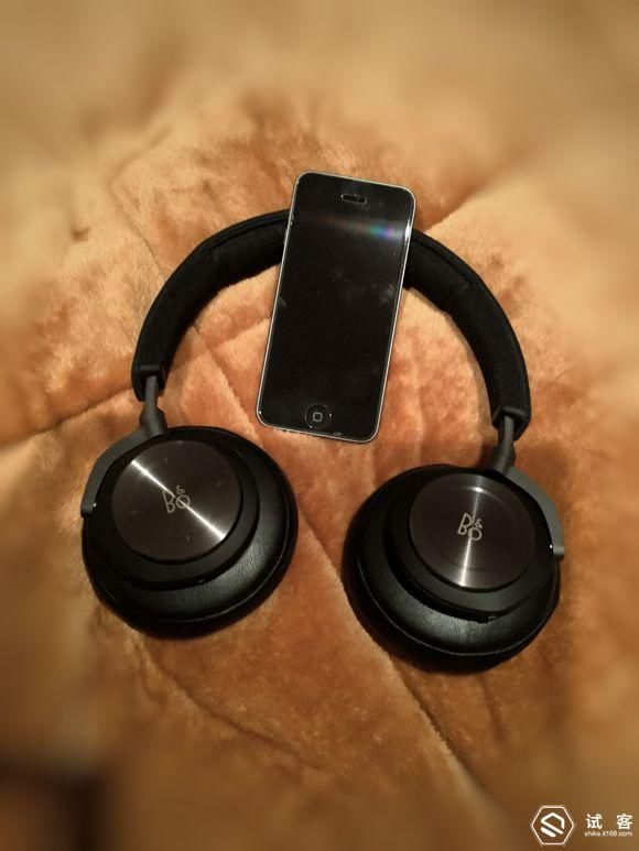 音乐扬帆远离喧嚣，寻找自我你只需要一款发烧耳机