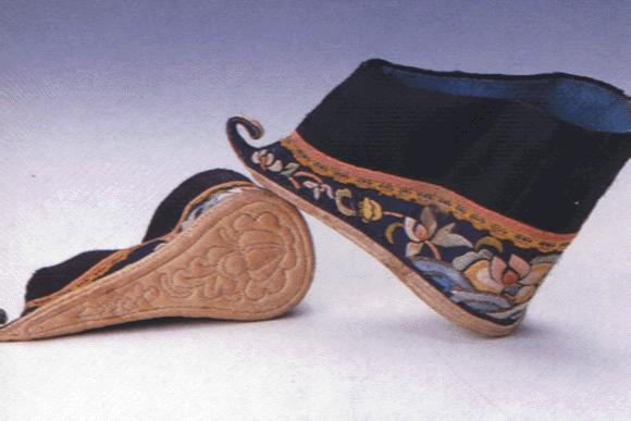 三寸金莲真实性,真实的三寸金莲真的好看吗