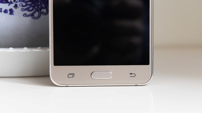 三星galaxyj5,三星galaxyj5现状