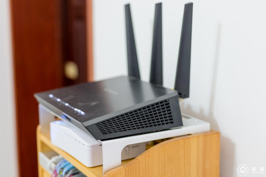 netgear路由器夜鹰r7000,netgear夜鹰r7000路由器