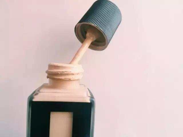 ysl墨水羽毛粉底液,ysl羽毛气垫和ysl羽毛粉底液区别