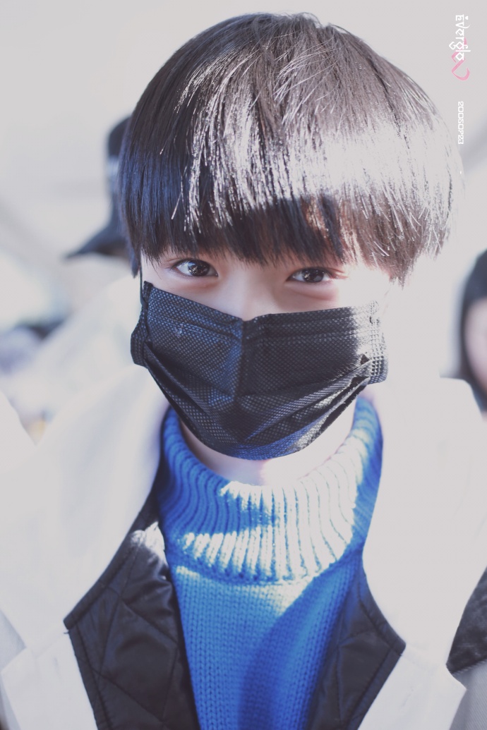 他是TF家族的忙内，江湖人称钢铁直男小狼崽，却有一颗当老大的心