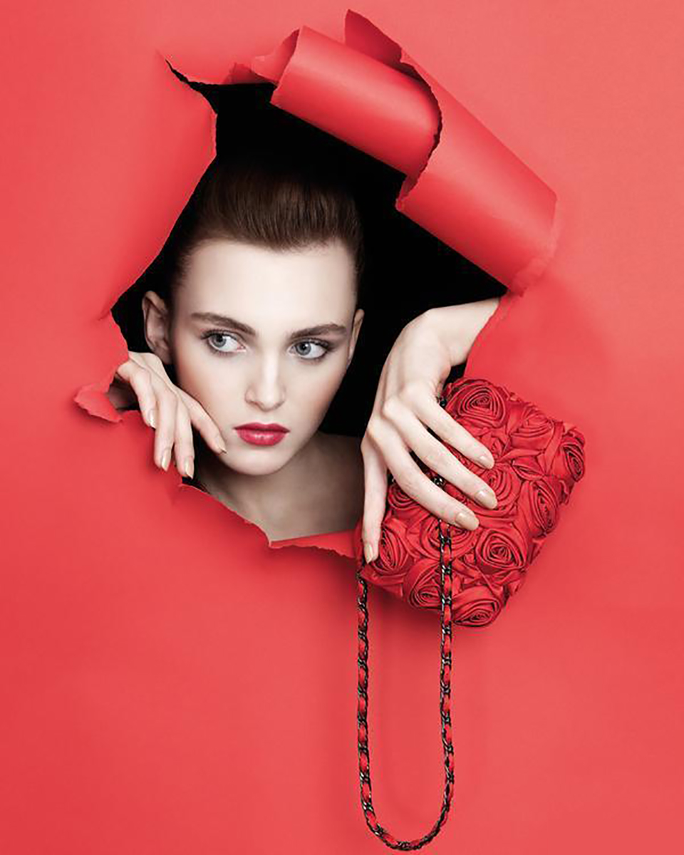 女士钱包选什么颜色会发财,女士一般用什么颜色的钱包好风水