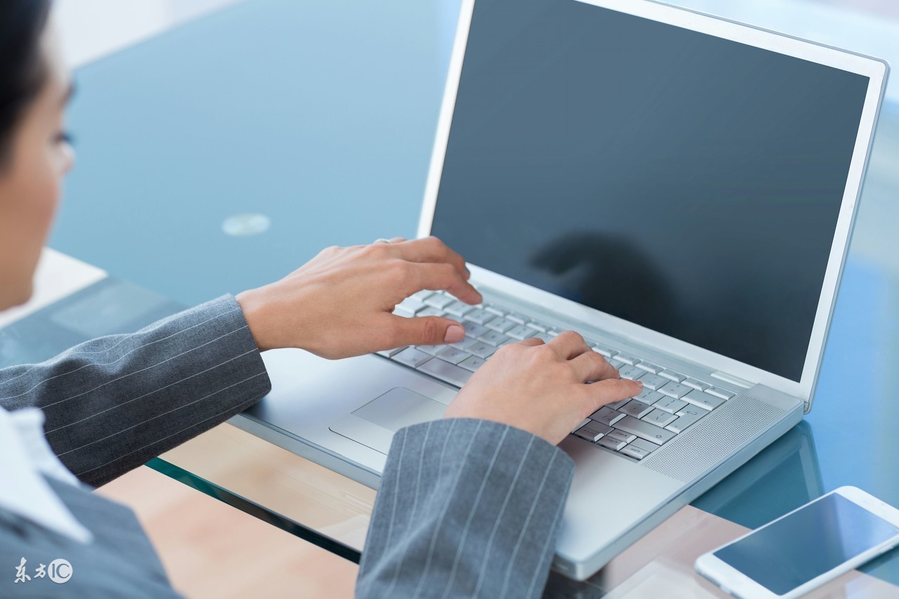 办公软件哪个强,金山wps和微软office操作一样吗