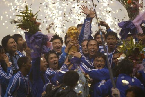 足球城中甲,足球重返主场