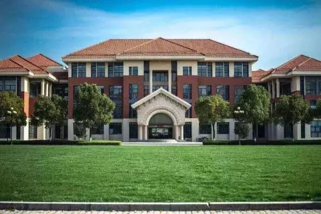 神一样的学校高考和中考都很惊艳,神一样的学校