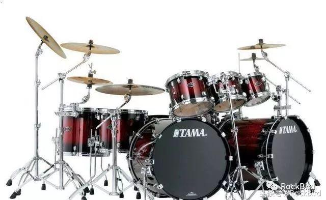 李宇春打鼓,易烊千玺演唱会打鼓