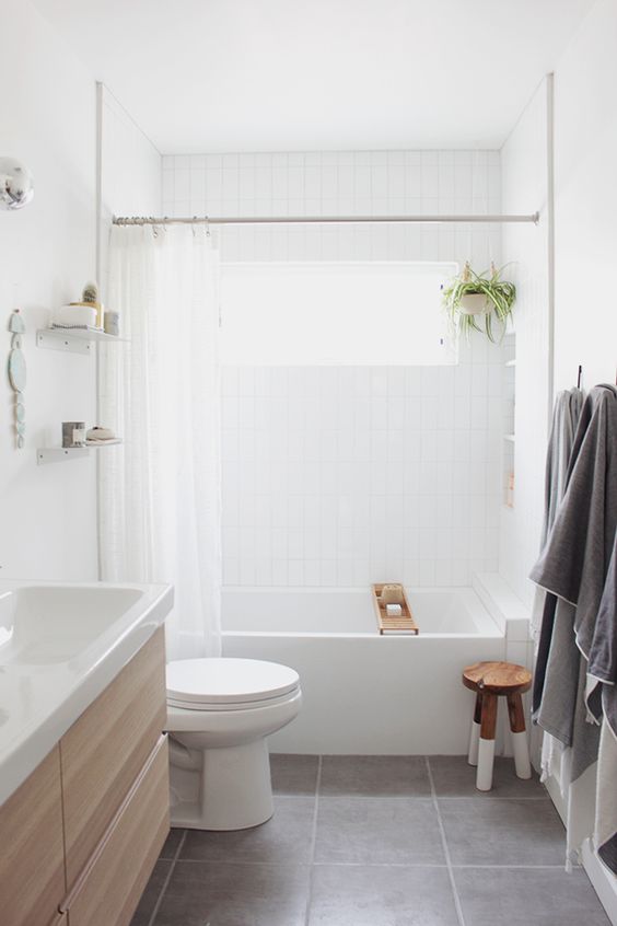 马桶底部漏水？20年维修老师傅告诉我，最有效的解决方法！超管用